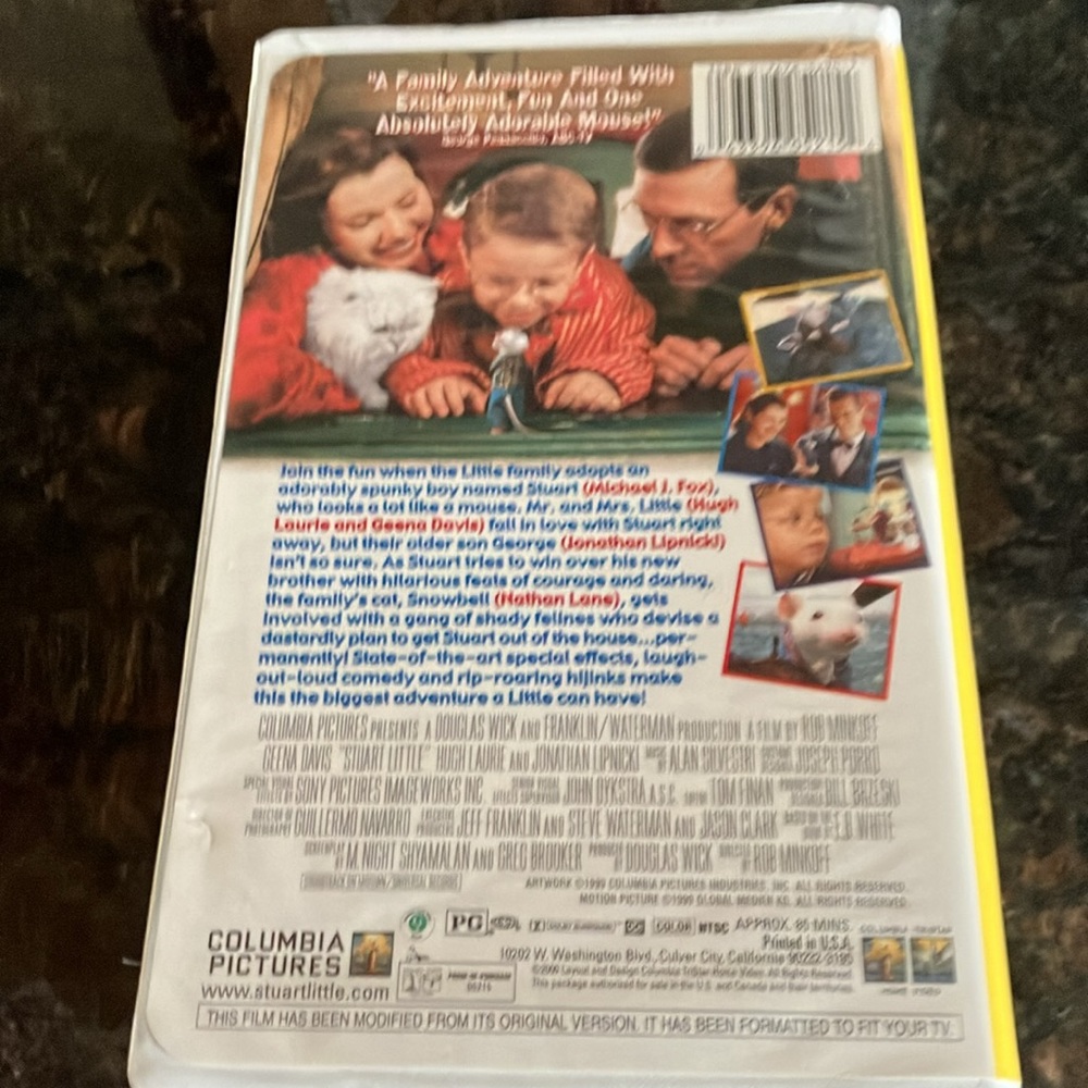 STUART LITTLE VHS - Picture 2 of 3